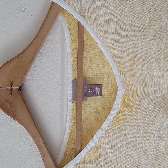 Chico's Yellow White Vneck Lightweight Burnout Sweater Size Small/4 - Picture 2 of 6